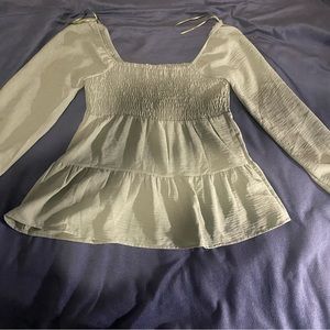 Long sleeve green teee